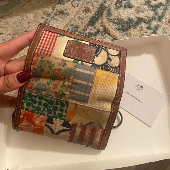 Coach Wallet - Picture 4 of 4